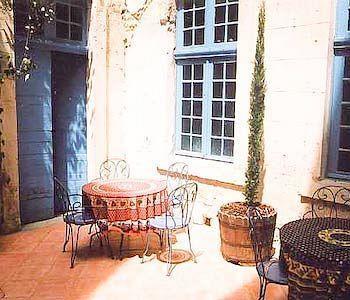 Hotel Hotel Saint Trophime